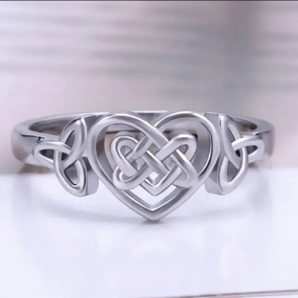 Elegant Silver celtic Heart Knot Ring sz 7